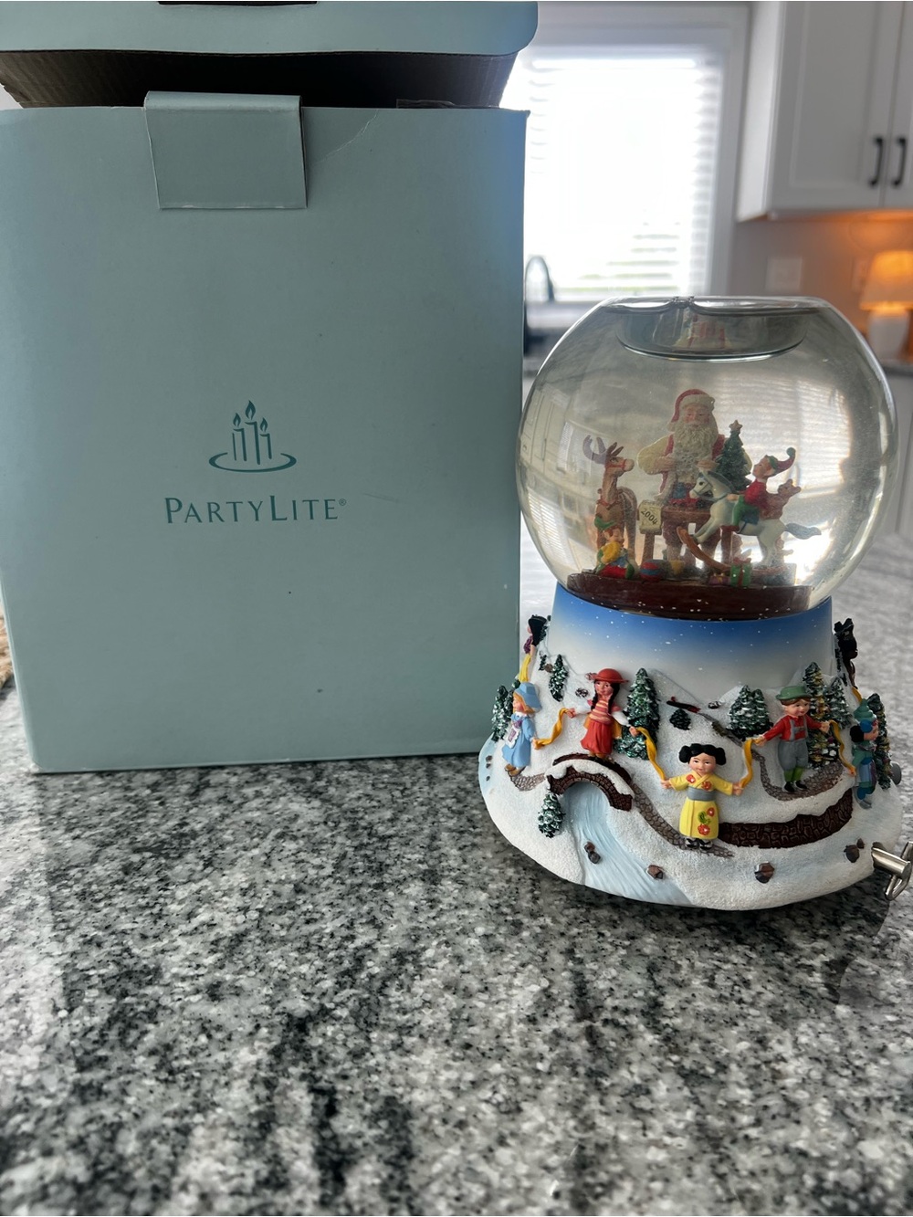 Holiday Snow Globe Music Box – Partylite 2004 Santa at His Shop